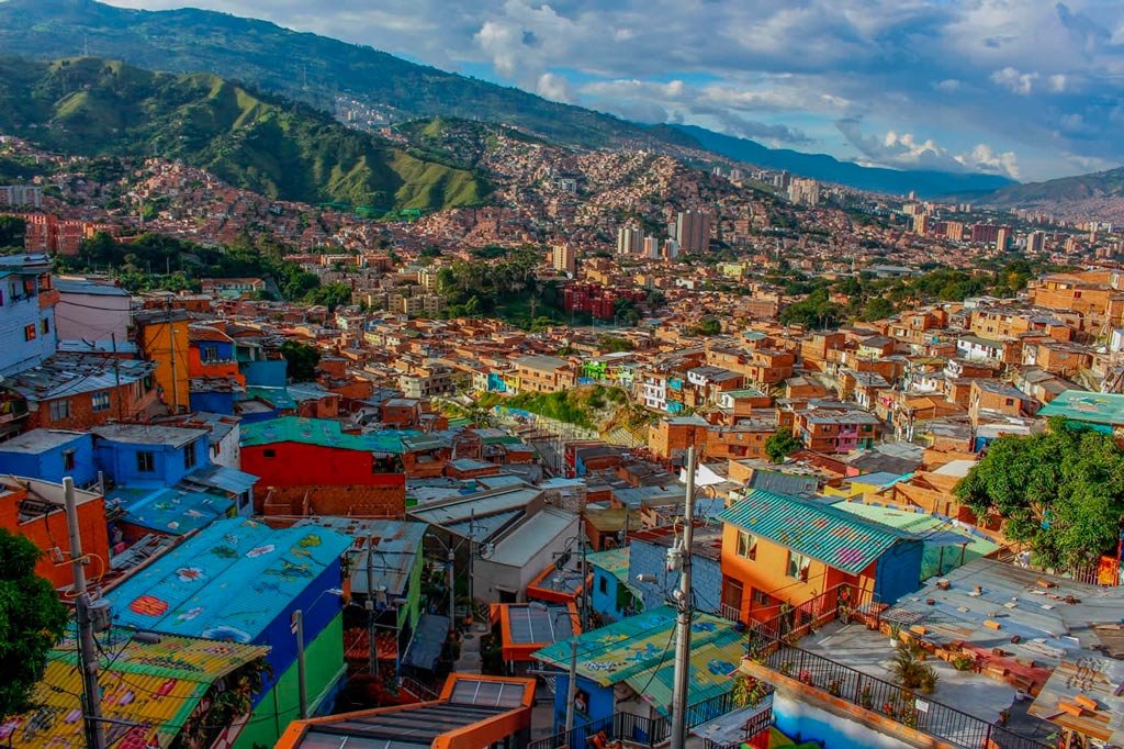 Medellín Gold + Tour a Guatapé Gratis