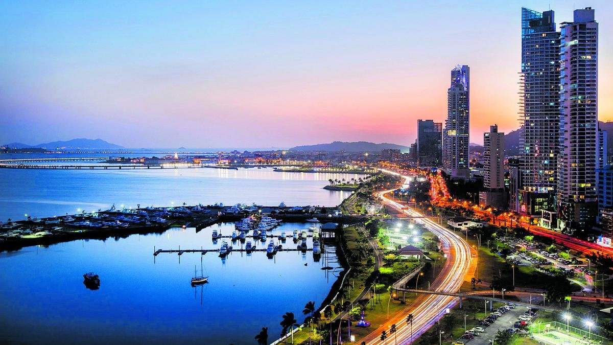 Panamá Beach + City